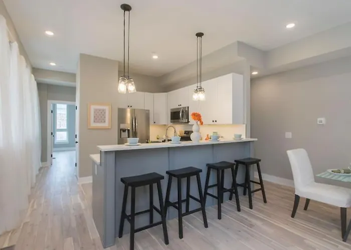 Pristine 3 Bdrm - Garage Parking - Close To Upenn