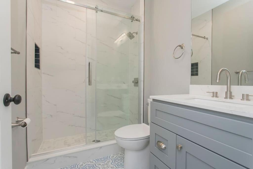 Pristine 3 Bdrm - Garage Parking - Close To Upenn *