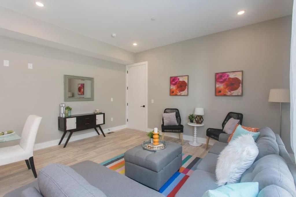 Pristine 3 Bdrm - Garage Parking - Close To Upenn Apartment *