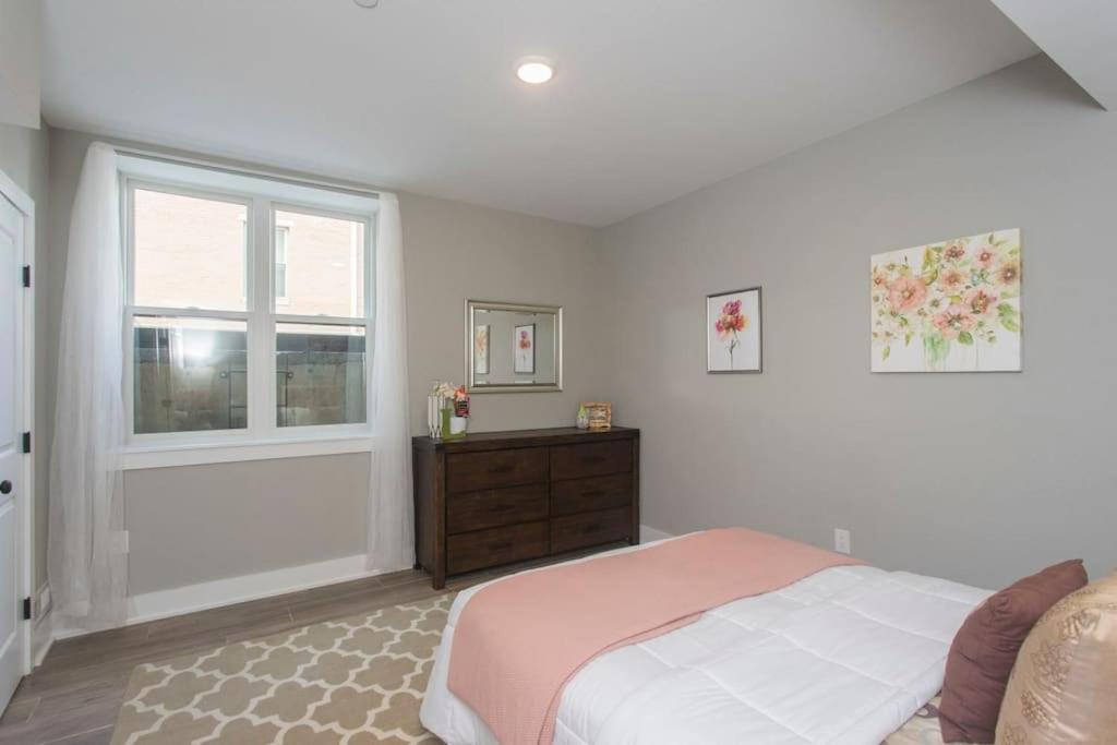 Apartment Pristine 3 Bdrm - Garage Parking - Close To Upenn