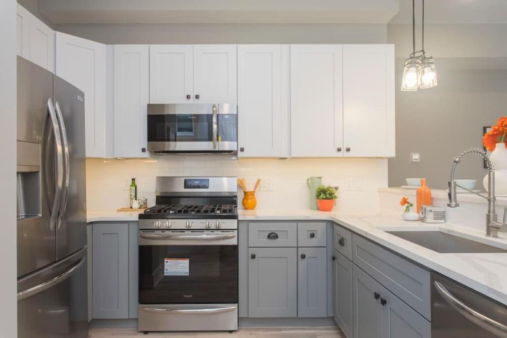 Pristine 3 Bdrm - Garage Parking - Close To Upenn *