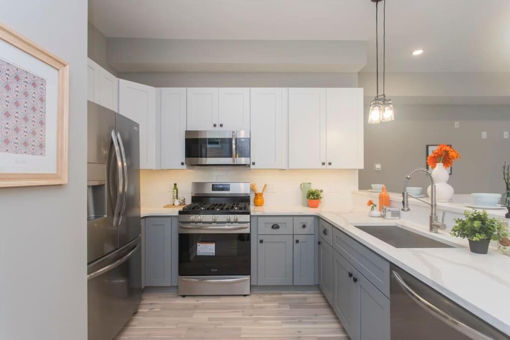 Pristine 3 Bdrm - Garage Parking - Close To Upenn